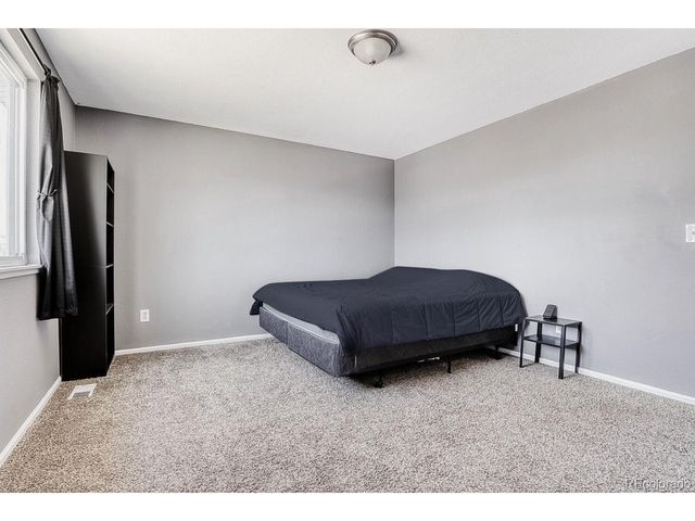 2556 S Cimarron St, Aurora, CO 80014