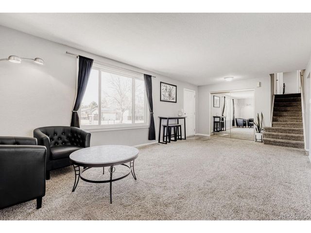 2556 S Cimarron St, Aurora, CO 80014