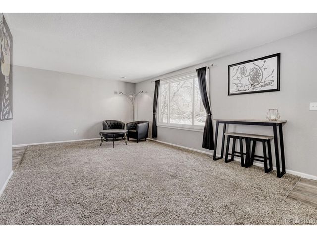 2556 S Cimarron St, Aurora, CO 80014