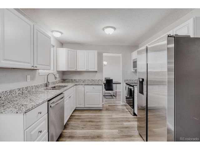 2556 S Cimarron St, Aurora, CO 80014