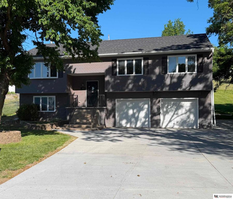 9316 Talmadge Road, Plattsmouth, NE 68048