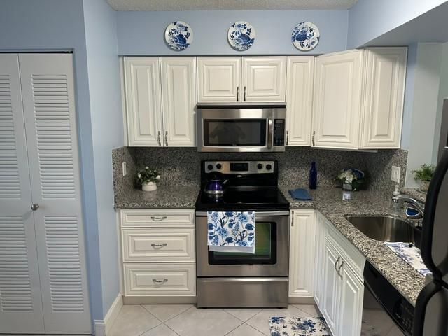 260 NW 76th Avenue 108, Margate, FL 33063