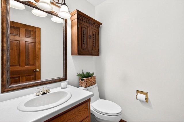 951 E FOXMOOR LANE, Appleton, WI 54911