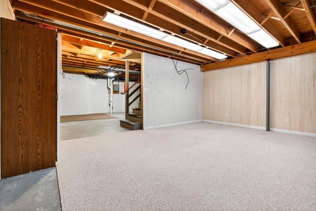 951 E FOXMOOR LANE, Appleton, WI 54911