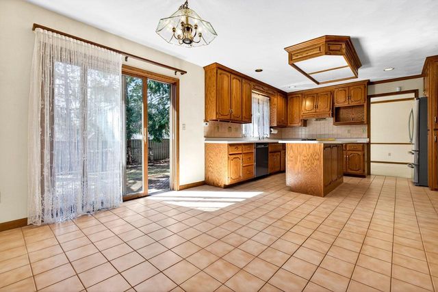 951 E FOXMOOR LANE, Appleton, WI 54911