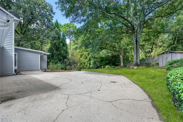 5717 Braddock Court, Atlanta, GA 30350