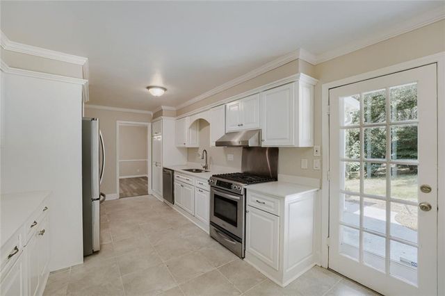 5717 Braddock Court, Atlanta, GA 30350