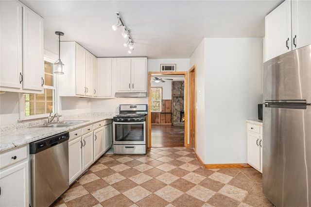 624 Ridge Lane, Lula, GA 30554