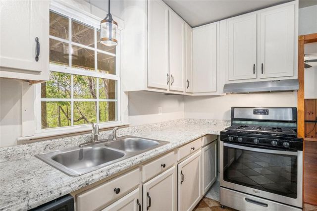 624 Ridge Lane, Lula, GA 30554