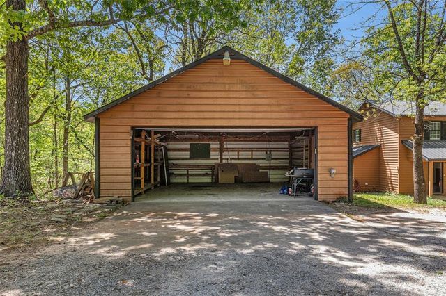 624 Ridge Lane, Lula, GA 30554