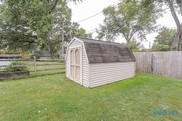 6023 Brainard Drive, Sylvania, OH 43560