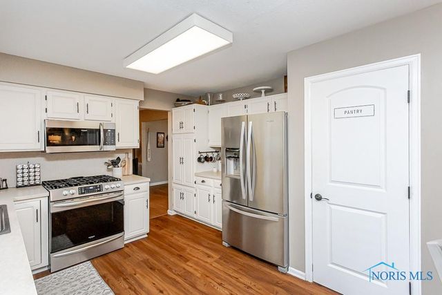 6023 Brainard Drive, Sylvania, OH 43560