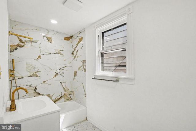 1207 OLEY ST, Reading, PA 19604