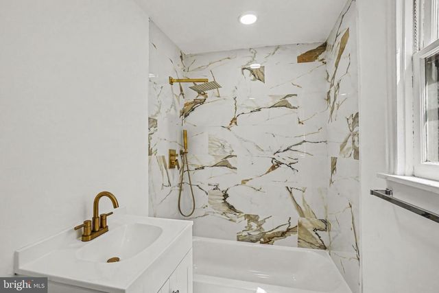 1207 OLEY ST, Reading, PA 19604
