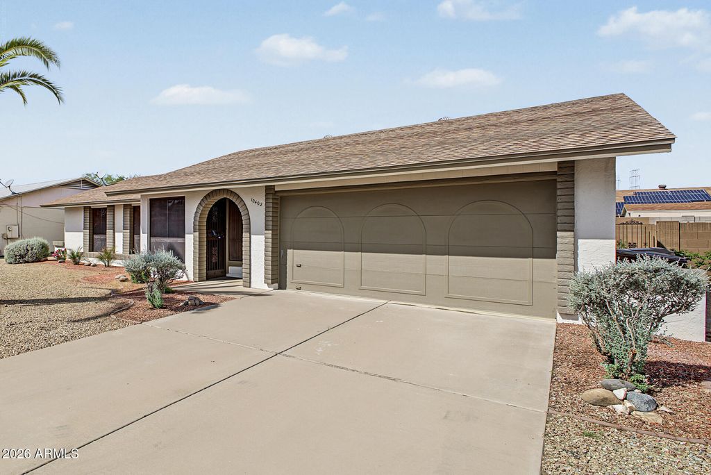 10402 W Harmont Drive, Peoria, AZ 85345 — photo 2