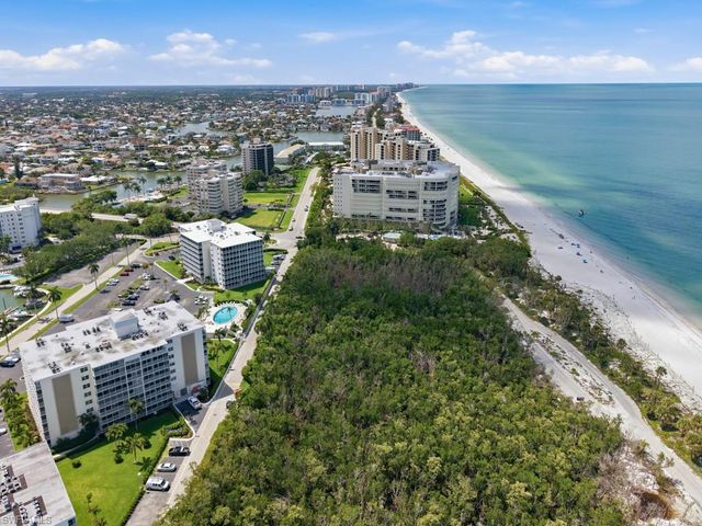 3 Bluebill AVE 206, Naples, FL 34108