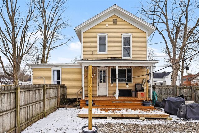 711 Maple Street, Three Rivers, MI 49093