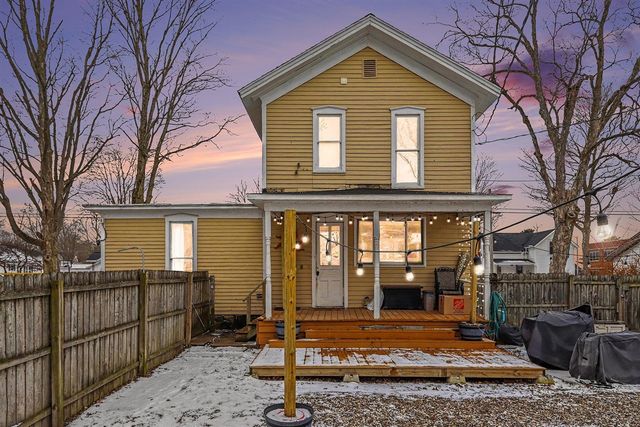 711 Maple Street, Three Rivers, MI 49093