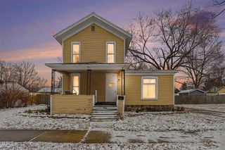 711 Maple Street, Three Rivers, MI 49093