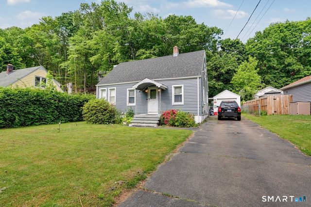 140 Emmett Avenue, Derby, CT 06418