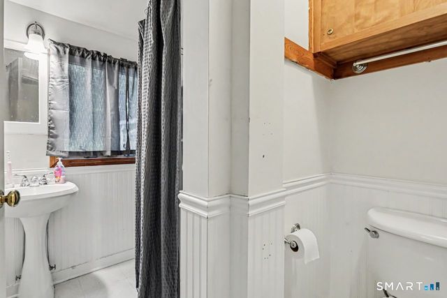 140 Emmett Avenue, Derby, CT 06418