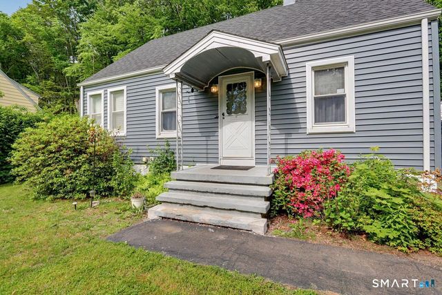 140 Emmett Avenue, Derby, CT 06418