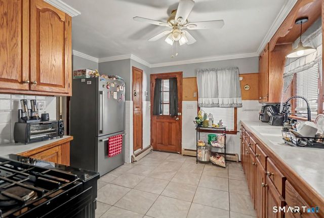 140 Emmett Avenue, Derby, CT 06418