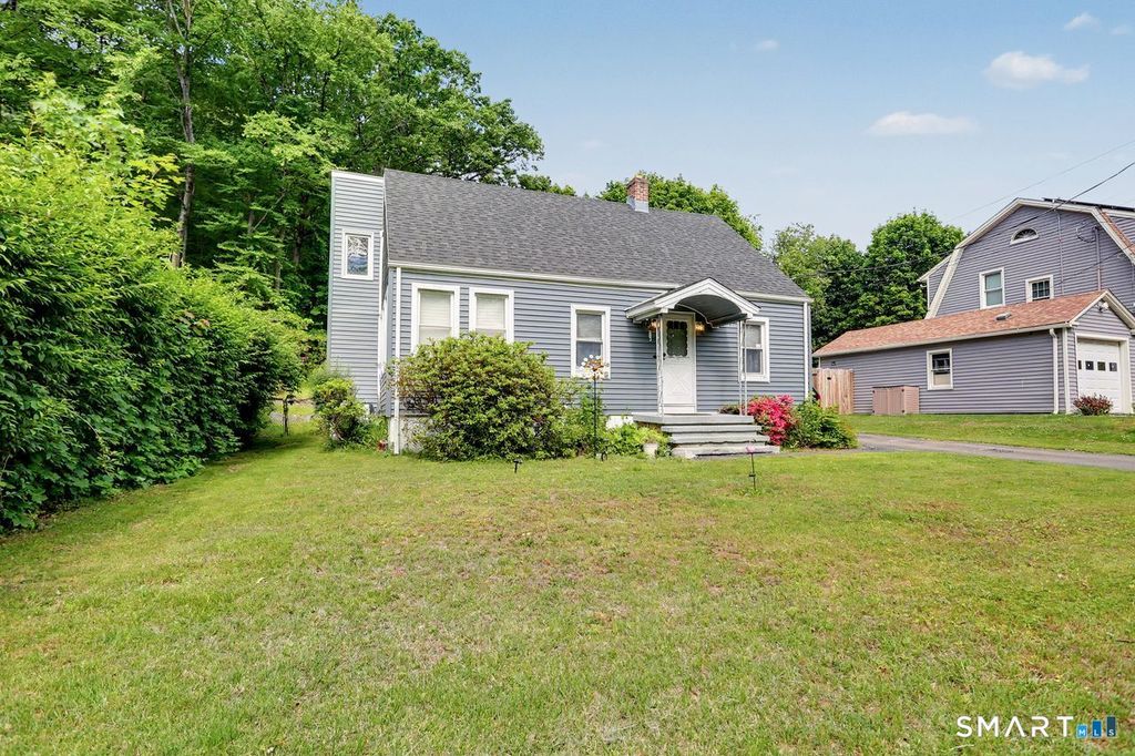 140 Emmett Avenue, Derby, CT 06418