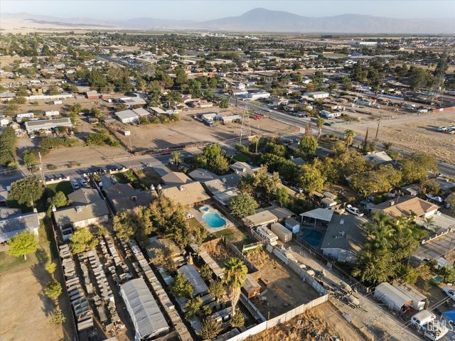 700 Brentwood Drive, Bakersfield, CA 93306