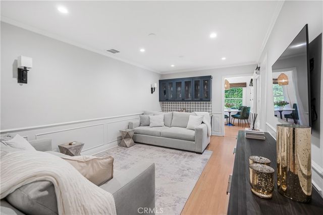 10455 Lindbrook Drive, Los Angeles, CA 90024