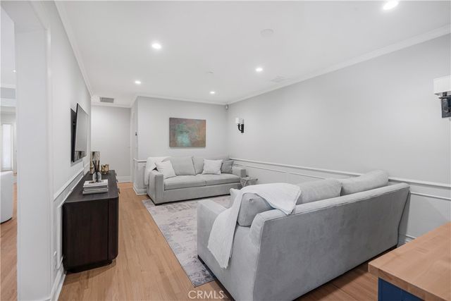 10455 Lindbrook Drive, Los Angeles, CA 90024