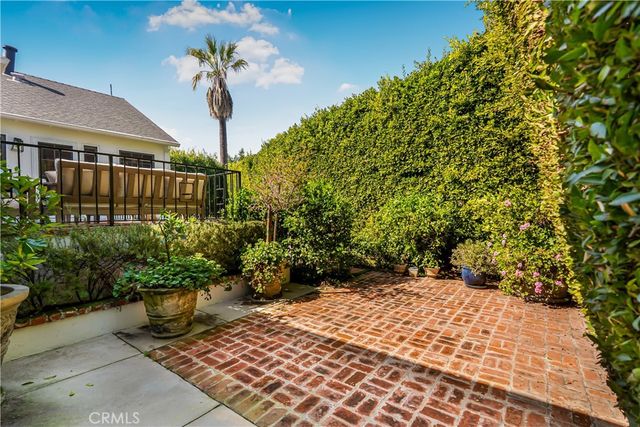 10455 Lindbrook Drive, Los Angeles, CA 90024
