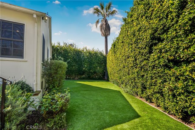 10455 Lindbrook Drive, Los Angeles, CA 90024