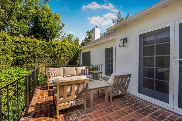 10455 Lindbrook Drive, Los Angeles, CA 90024