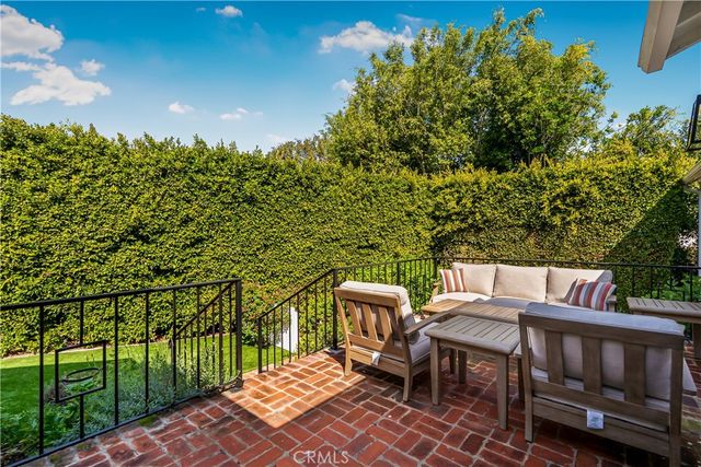 10455 Lindbrook Drive, Los Angeles, CA 90024