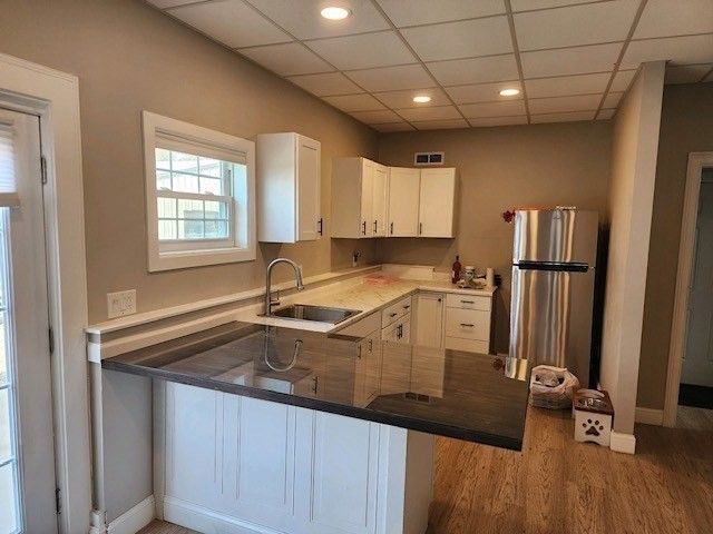 18 Maplewood Ave, Chicopee, MA 01013