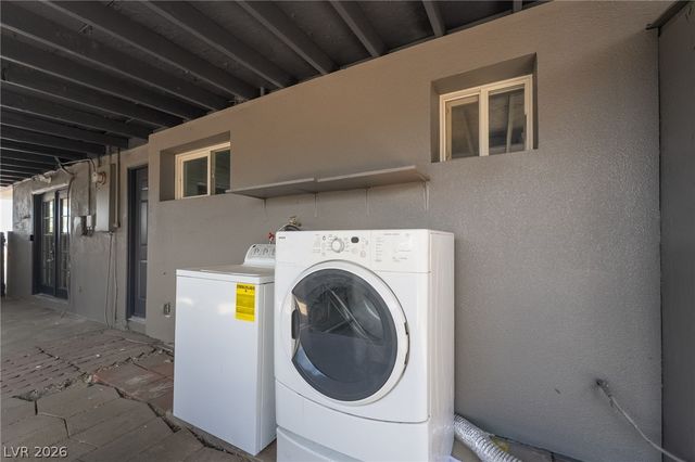 28 Hansen Street, Henderson, NV 89015