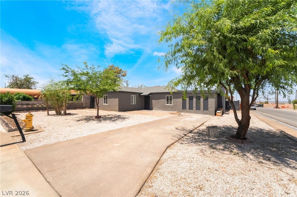 28 Hansen Street, Henderson, NV 89015