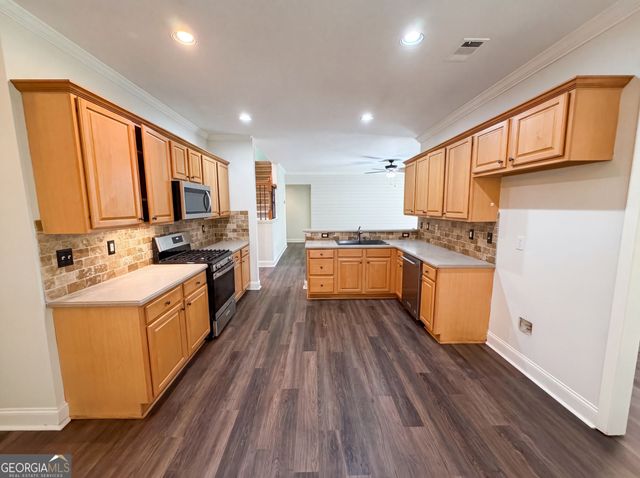 8635 Amsbury Way, Cumming, GA 30041