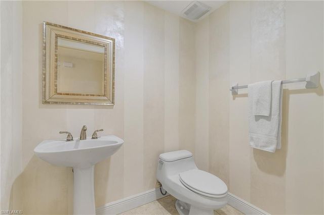 2090 W First ST 1606, Fort Myers, FL 33901