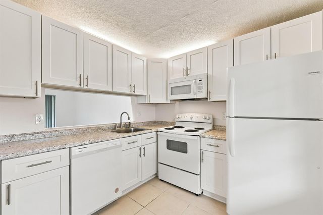 8820 Royal Palm Boulevard 101-4, Coral Springs, FL 33065