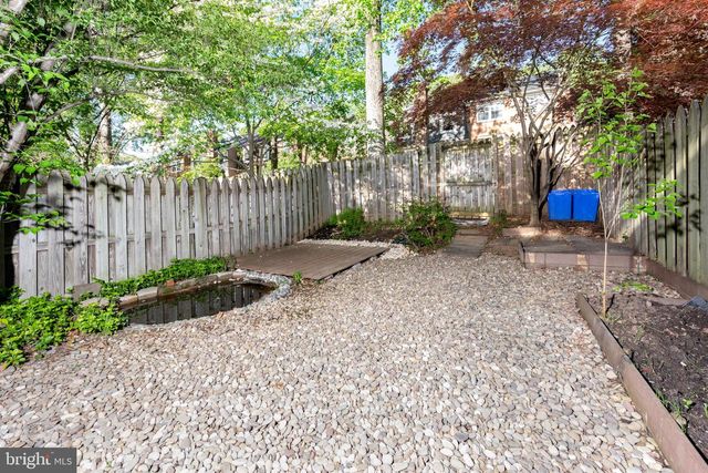 6705 SURREYWOOD LN, Bethesda, MD 20817