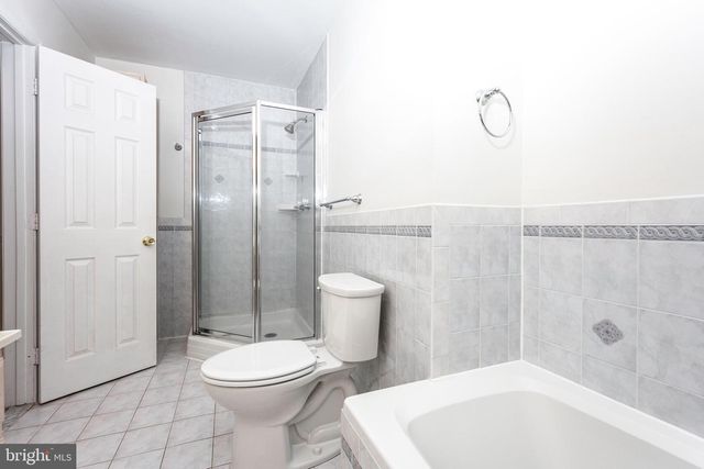 6705 SURREYWOOD LN, Bethesda, MD 20817