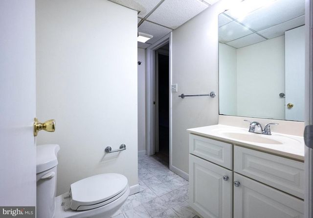 6705 SURREYWOOD LN, Bethesda, MD 20817