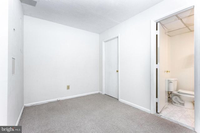 6705 SURREYWOOD LN, Bethesda, MD 20817