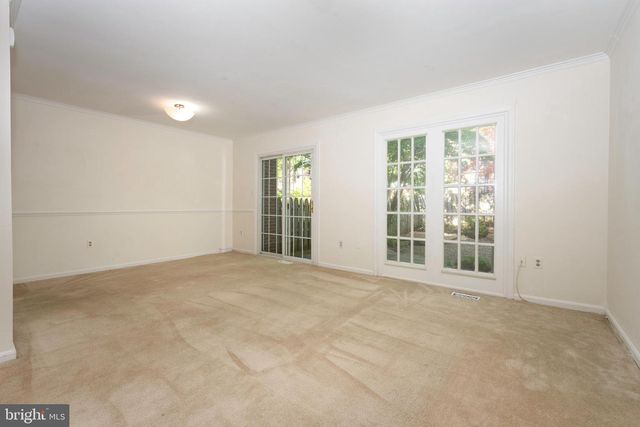 6705 SURREYWOOD LN, Bethesda, MD 20817
