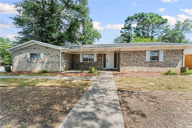 1101 NE 2nd Street, Bentonville, AR 72712