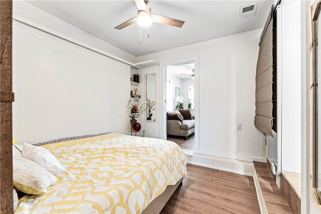 1101 NE 2nd Street, Bentonville, AR 72712