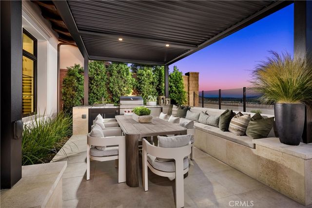 516 SAHARA, Irvine, CA 92602