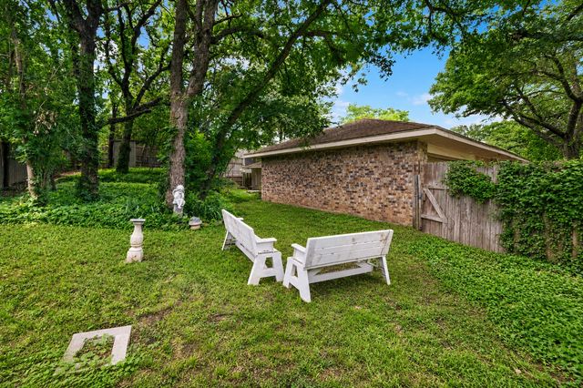 1455 Warrington Court, Fort Worth, TX 76112